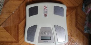Bascula profesional Tanita UM-015