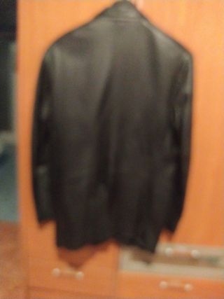 Chaqueta de piel negra