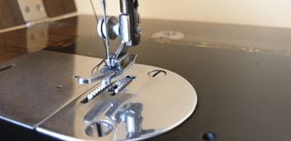 Máquina de coser antigua SIGMA