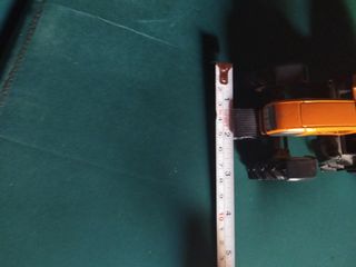 Lote 2 reproducciónes maquinas de metal,