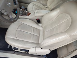 Mercedes-Benz  CLK 2005