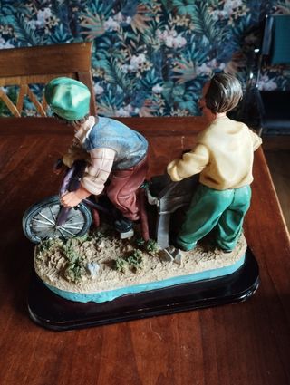 Statuina C.R Collection