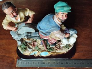 Statuina C.R Collection