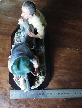 Statuina C.R Collection