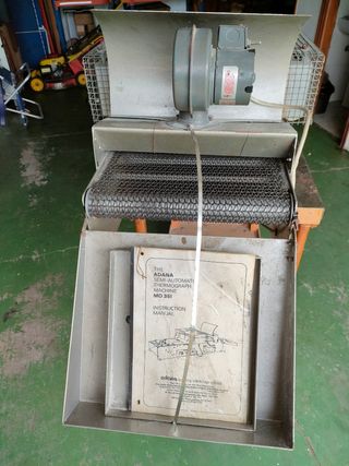 Maquina de termorelieve.