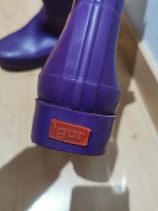 Botas moradas lluvia. Talla 37.