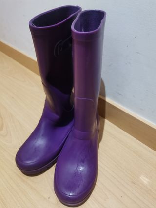 Botas moradas lluvia. Talla 37.