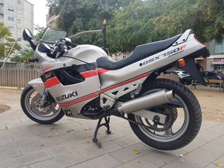 Suzuki GSX 750F 1989 – impecable negiciable