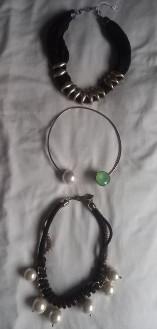 Collares