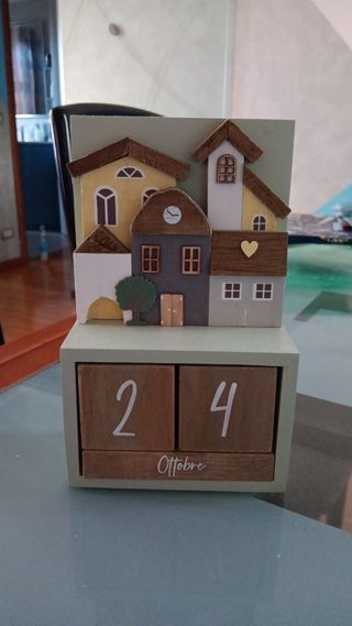 Calendario in legno