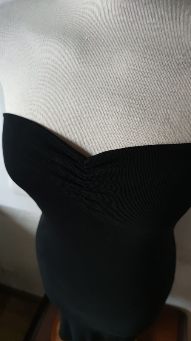 Vestido negro Zara palabra de honor