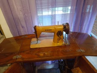 Máquina de Coser Singer