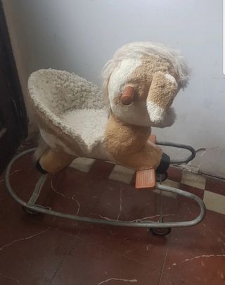 Correpasillos antiguo Poni