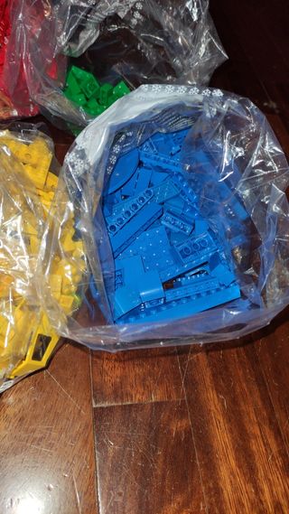 LEGO Gialli, Rossi, Verdi e Blu