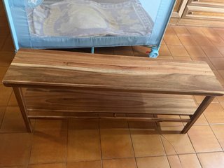 Banco largo de madera de acacia