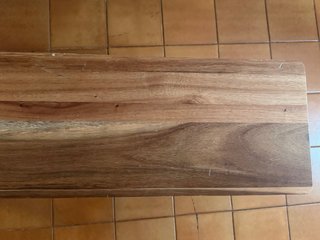 Banco largo de madera de acacia