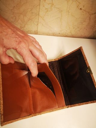 Cartera corcho grande. De bolso