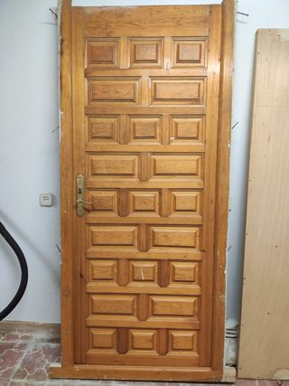 Puerta madera maciza. 80x200 cm
