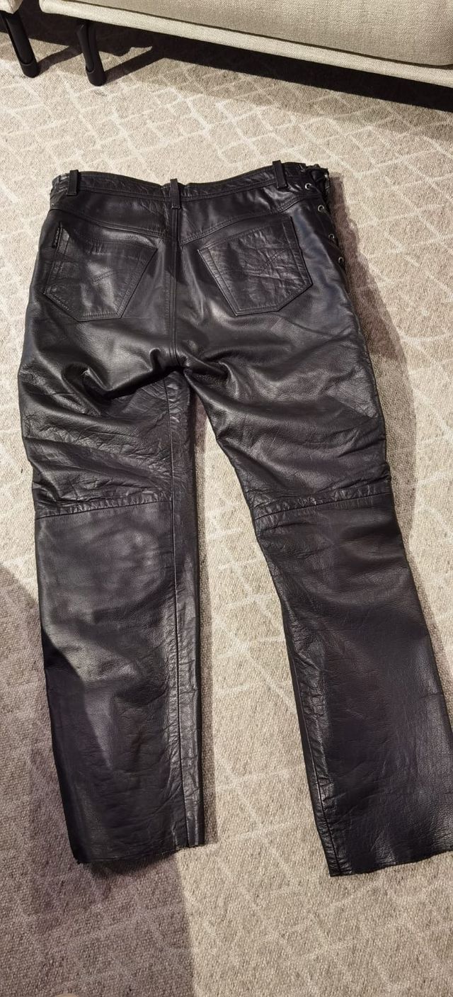 Calças couro mota