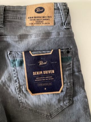 Petrol. Pantalón vaquero slim gris. W33 L34