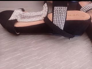 sandalias pedrereria