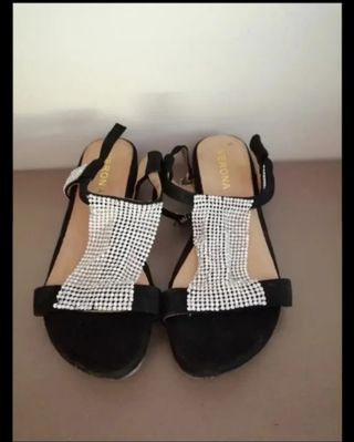 sandalias pedrereria