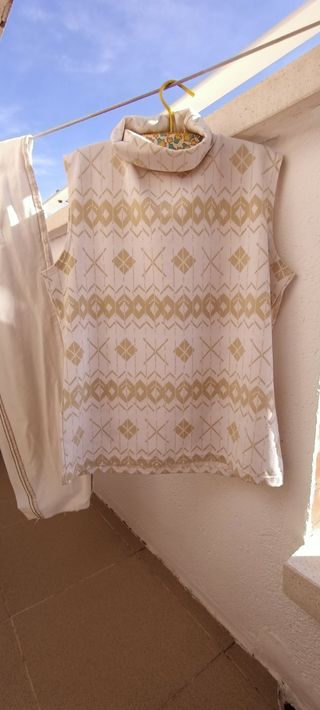 Top, camiseta sin manga cuello alto