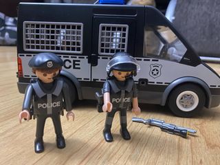 furgon de policia playmobil