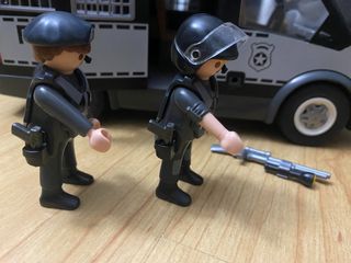 furgon de policia playmobil
