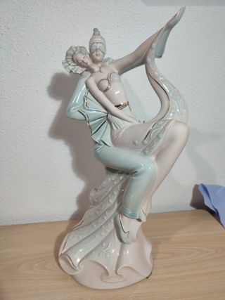 Figura Bailarines de Galos