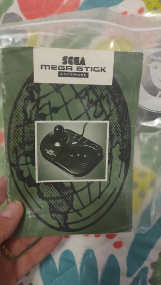 Mega stick megadrive en caja