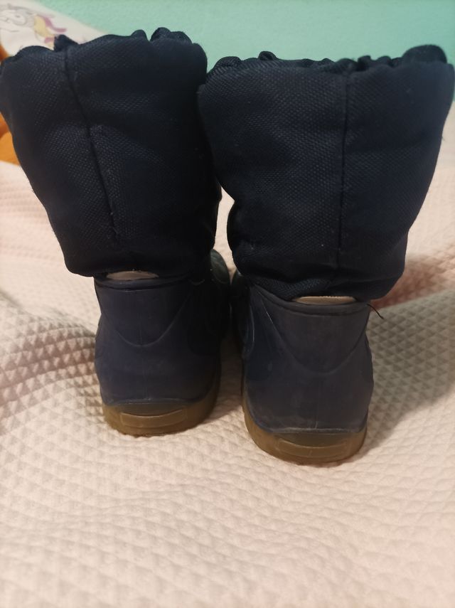 botas azules agua con luces