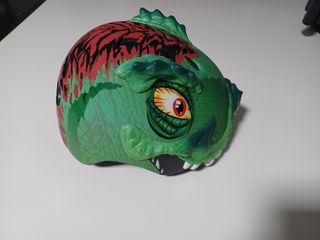 Casco dinosaurio  niño bici