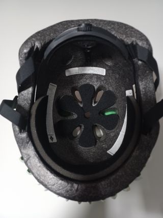 Casco dinosaurio  niño bici