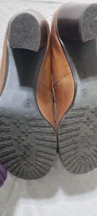 Zapato tacón 6cm tipo mocasin en marron