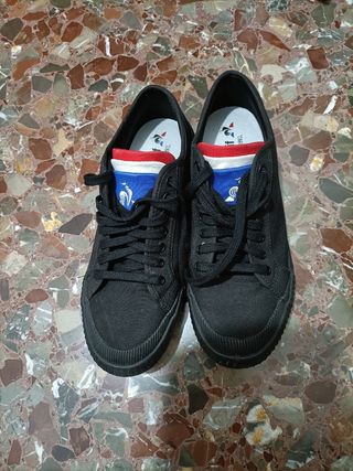 Zapatillas Le Coq Sportif.