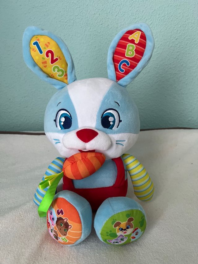 Valentín, el conejo parlanchín