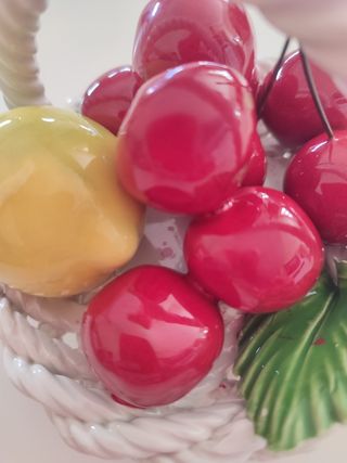 Cesta decorativa vintage de frutas