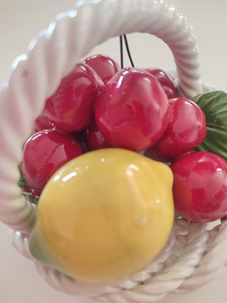 Cesta decorativa vintage de frutas