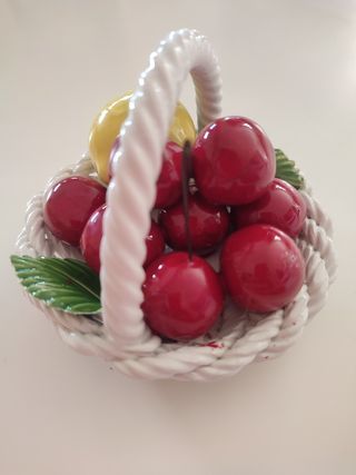 Cesta decorativa vintage de frutas