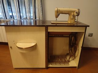 Máquina de coser antigua