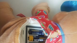 Mochila con un osito futbolero.