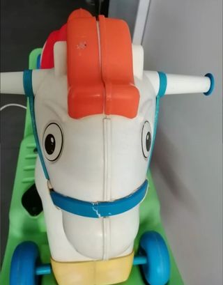 Caballo antiguo FEBER que funciona a monedas