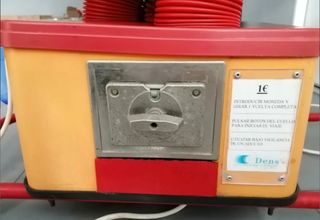 Caballo antiguo FEBER que funciona a monedas