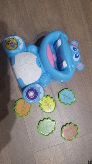 Tambor musical  e hipopótamo ingles y español