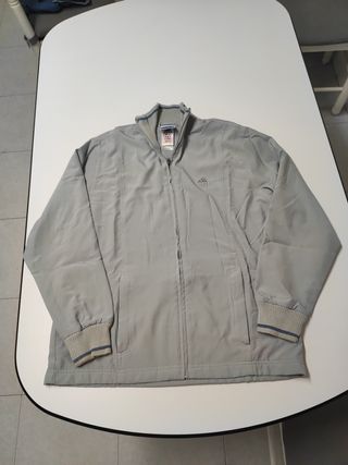 Chaqueta vintage Adidas de los 2000