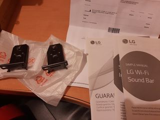 Barra de sonido LG SK8 con subwoofer.