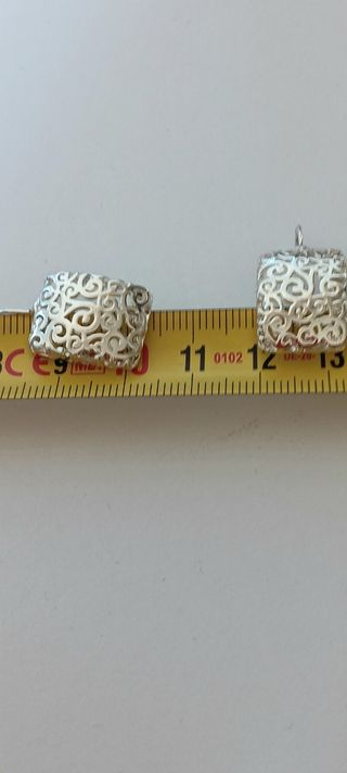 Pendientes abstractos