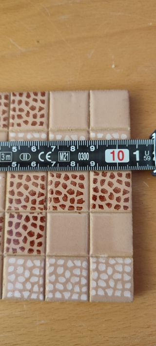 lote 9 Azulejos  beige puntos blancos marrones 