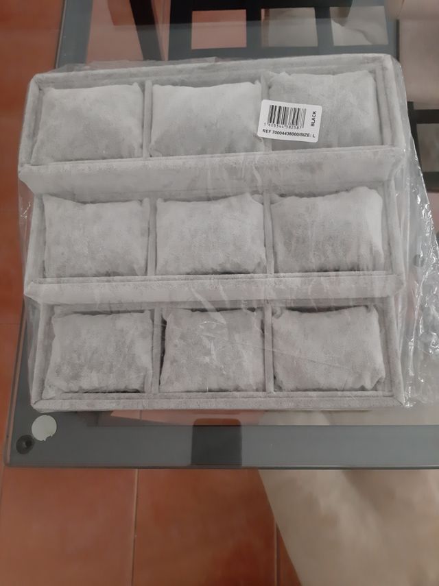 EXPOSITOR DE RELOJES, PULSERAS....